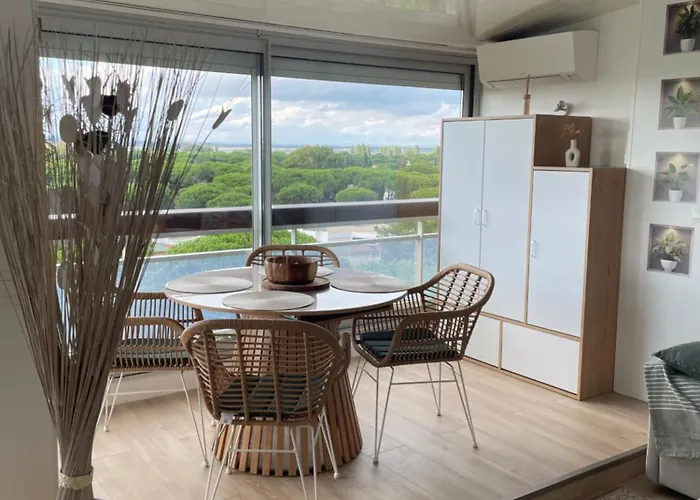 Vue Panoramique Pour Ce Grand En Centre Apartamento